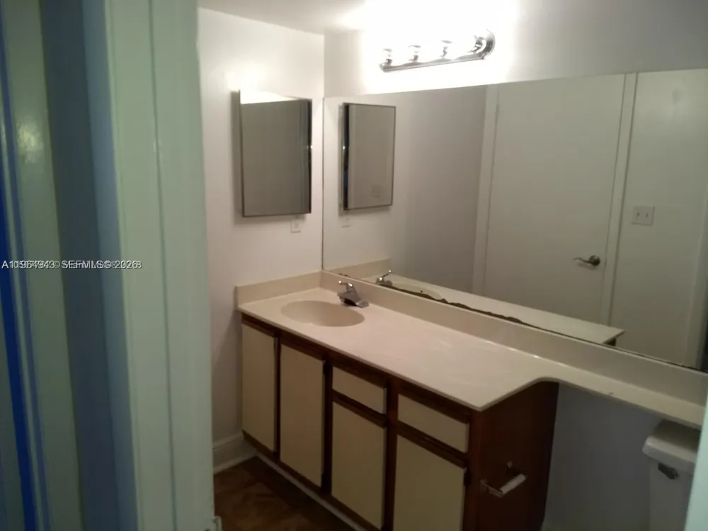 5740 Rock Island Rd #284 Tamarac, FL 33319