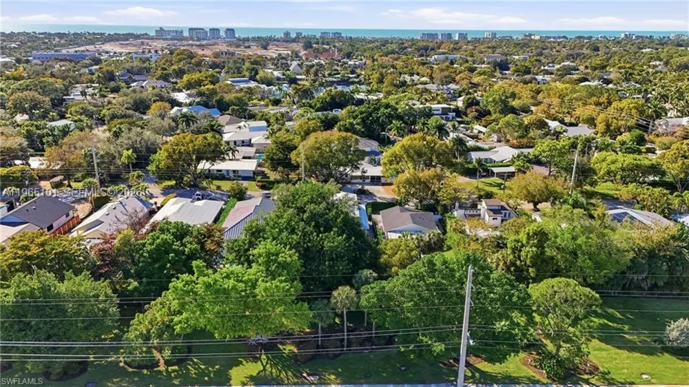 1070 13th St N Naples, FL 34102