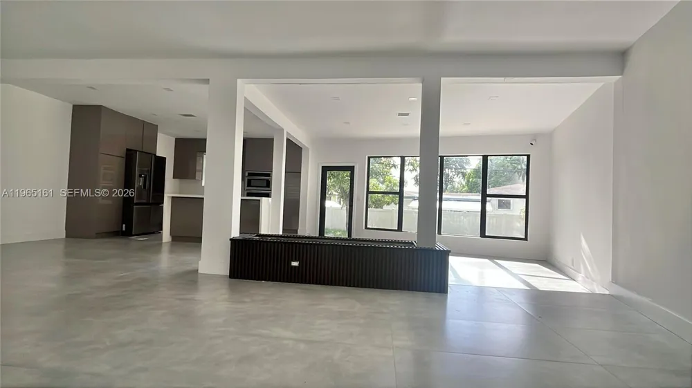 12615 Miami Ave North Miami, FL 33168