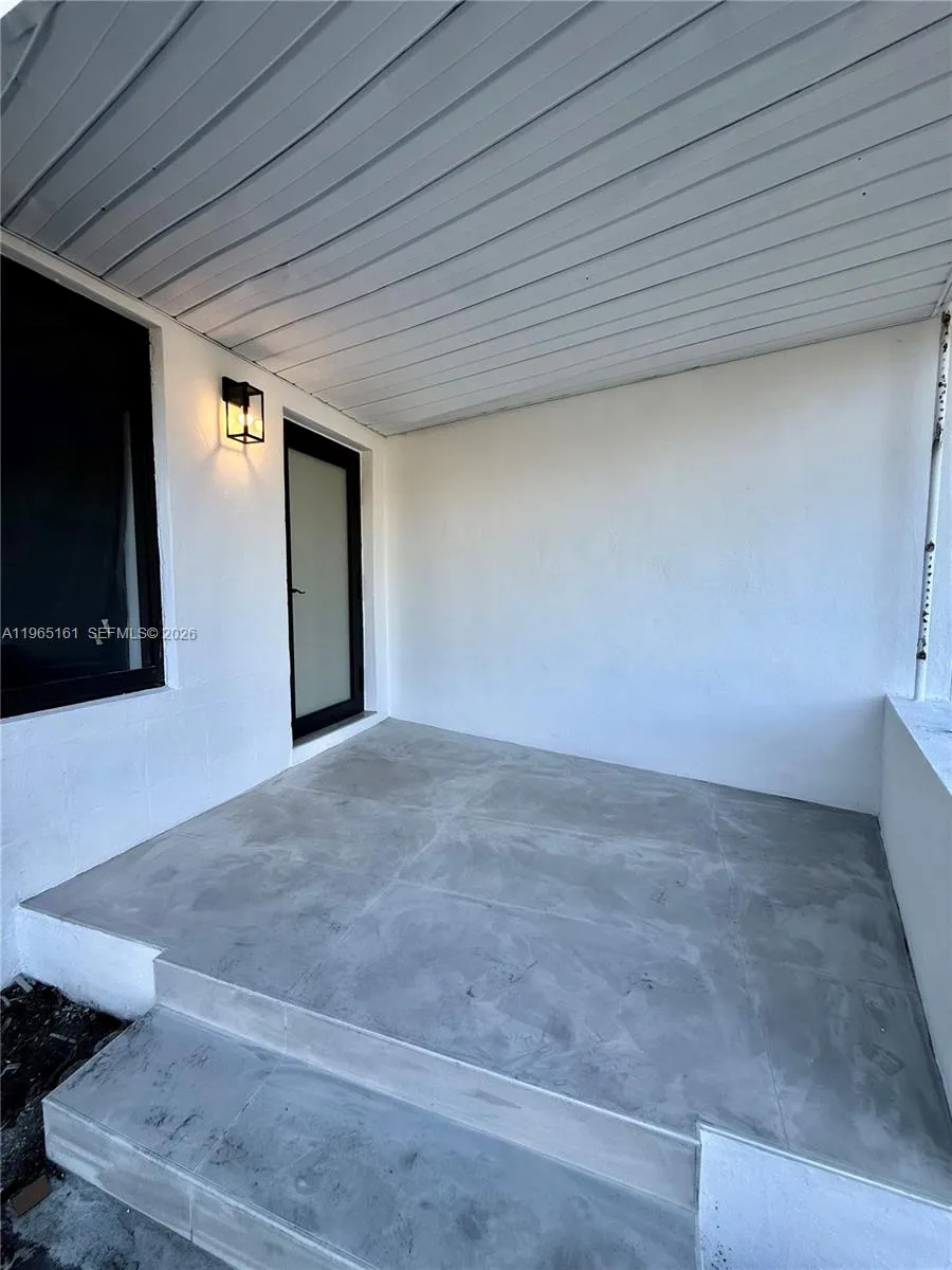 12615 Miami Ave North Miami, FL 33168