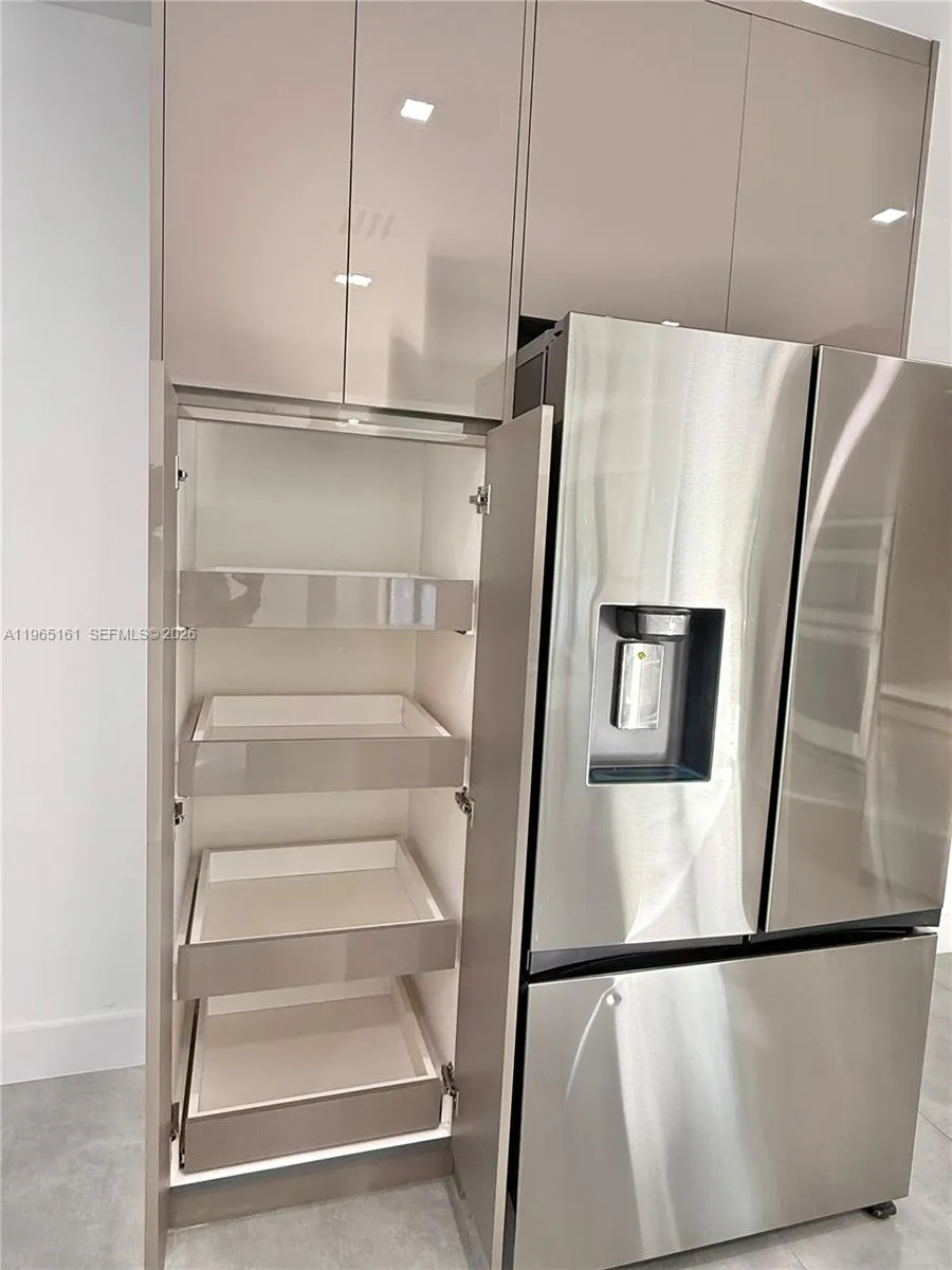 12615 Miami Ave North Miami, FL 33168
