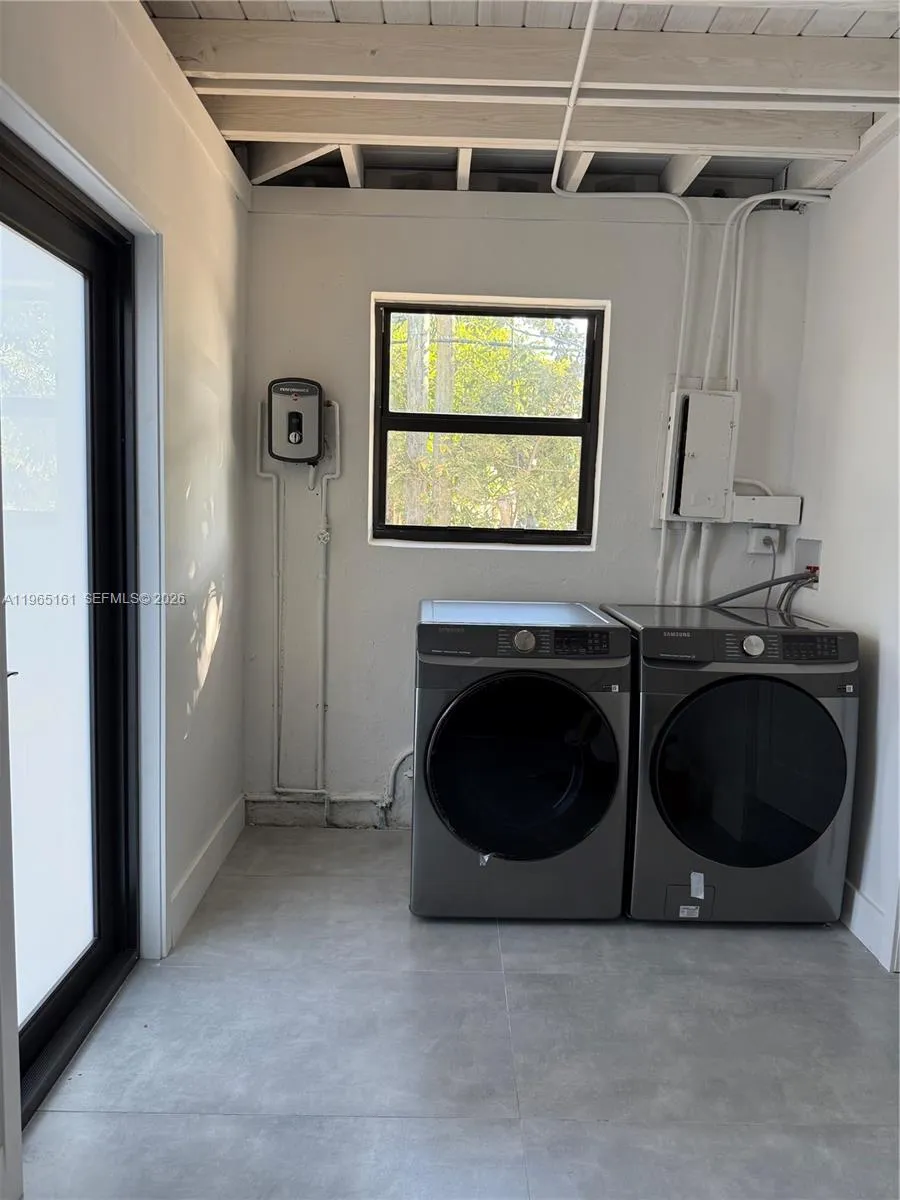12615 Miami Ave North Miami, FL 33168