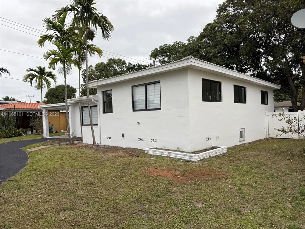 12615 Miami Ave North Miami, FL 33168