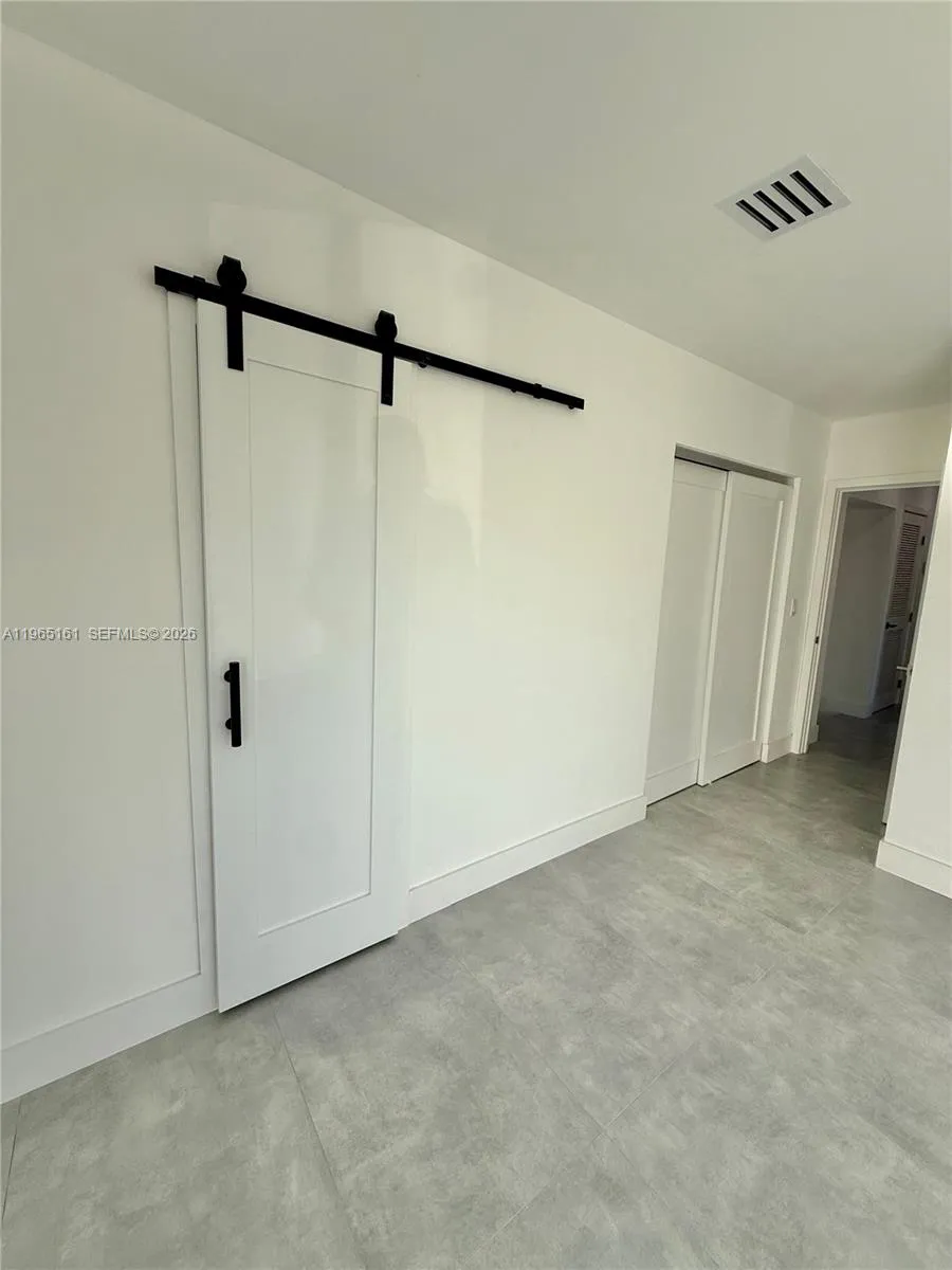 12615 Miami Ave North Miami, FL 33168