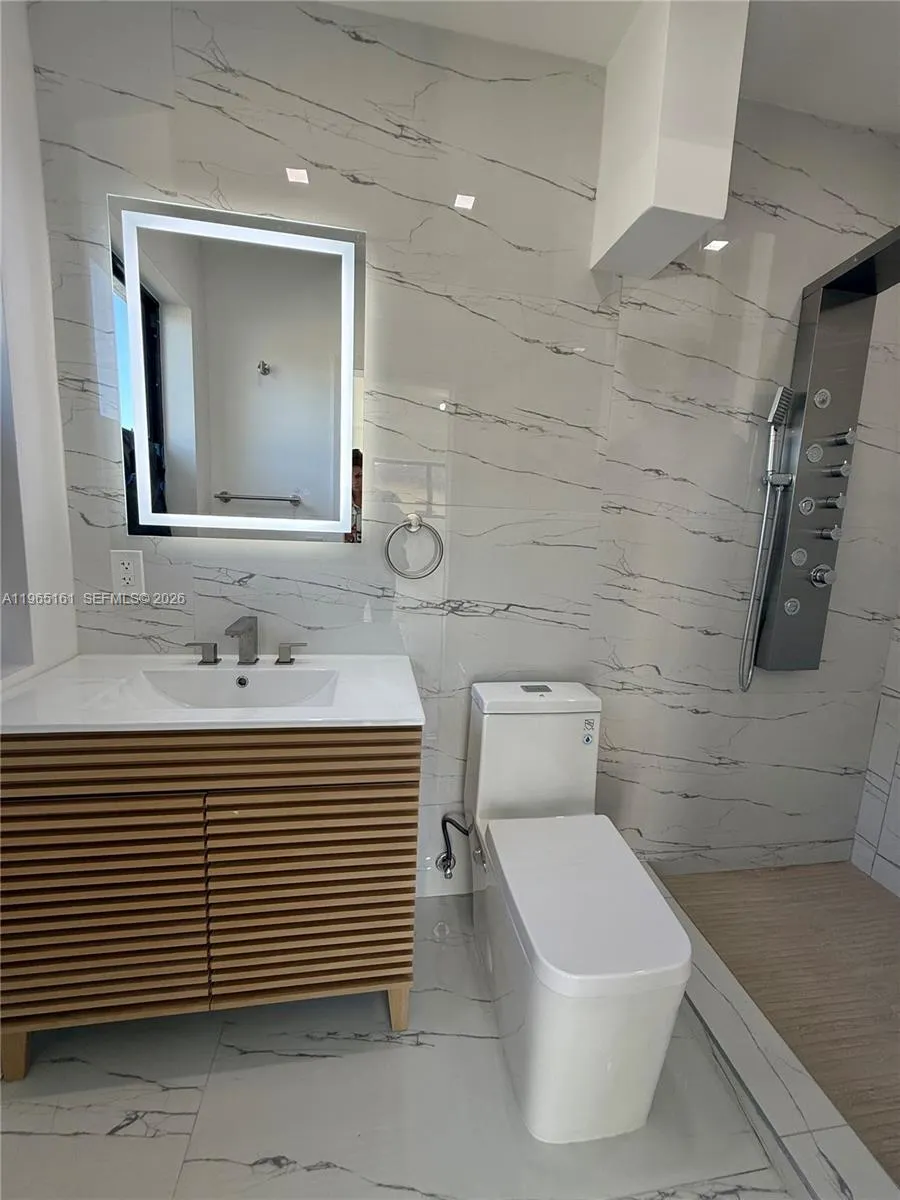 12615 Miami Ave North Miami, FL 33168