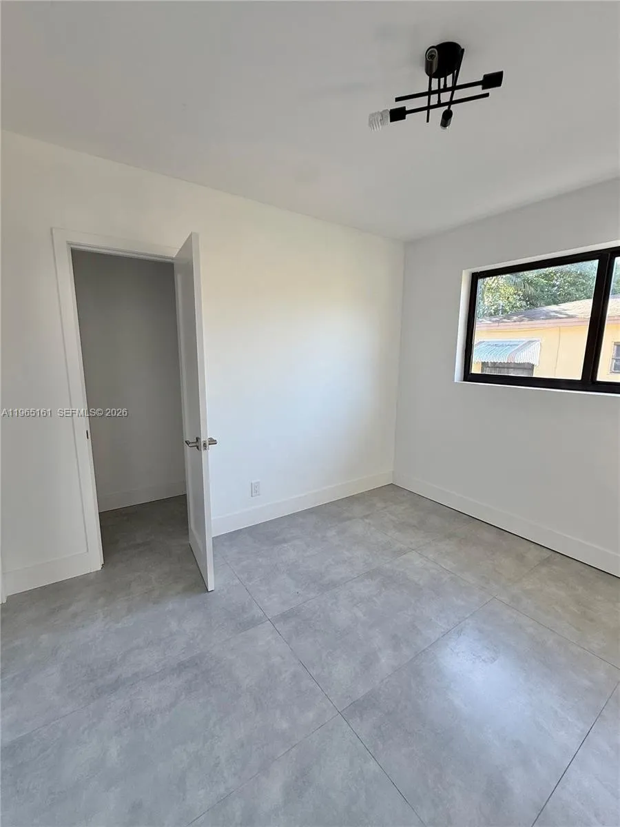 12615 Miami Ave North Miami, FL 33168