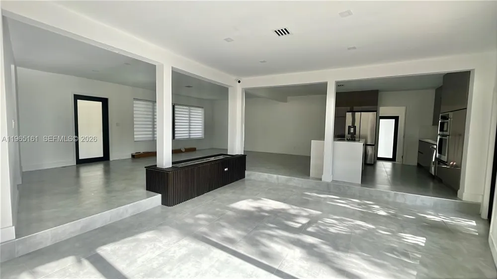 12615 Miami Ave North Miami, FL 33168