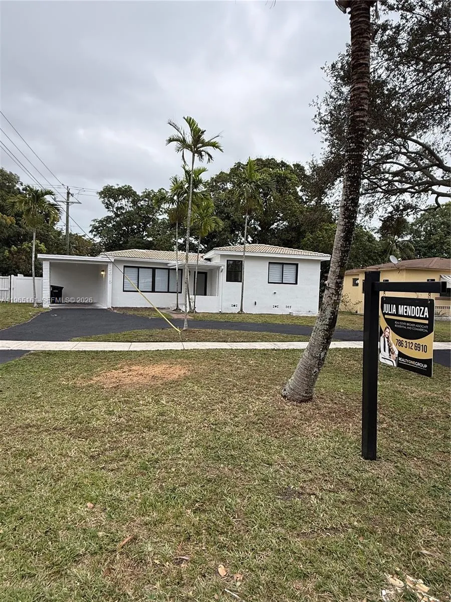 12615 Miami Ave North Miami, FL 33168