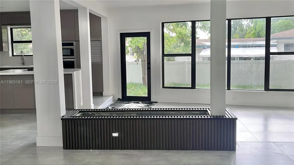 12615 Miami Ave North Miami, FL 33168