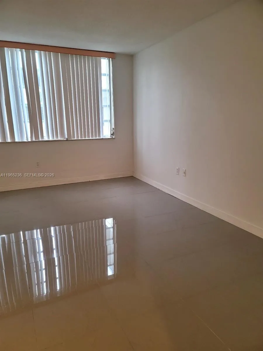 1690 NE 191st St #315-1 Miami, FL 33179