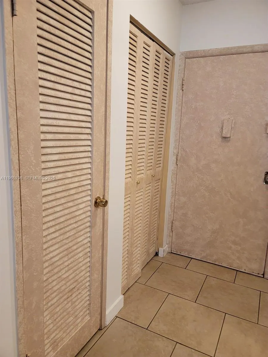1690 NE 191st St #315-1 Miami, FL 33179