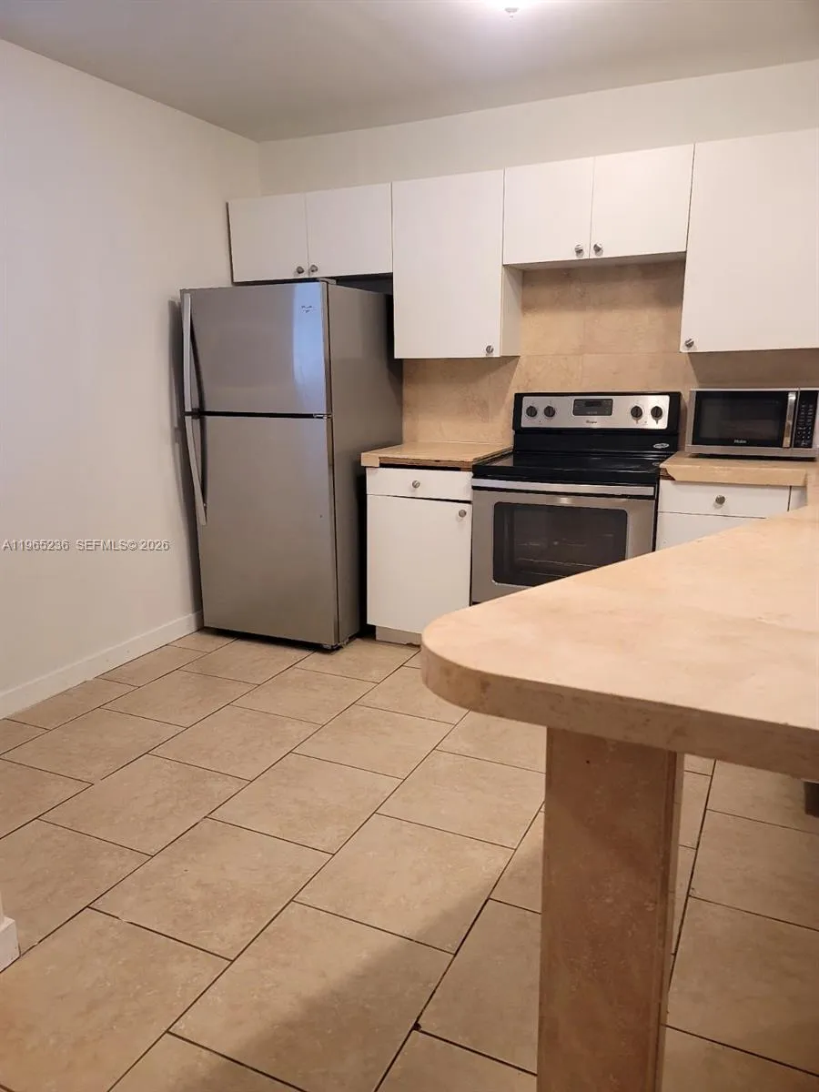 1690 NE 191st St #315-1 Miami, FL 33179