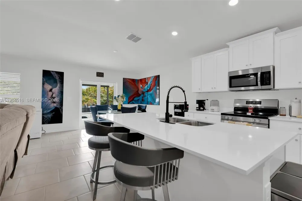 2707 2nd St SW Other City - In The State Of Florida, FL 33976