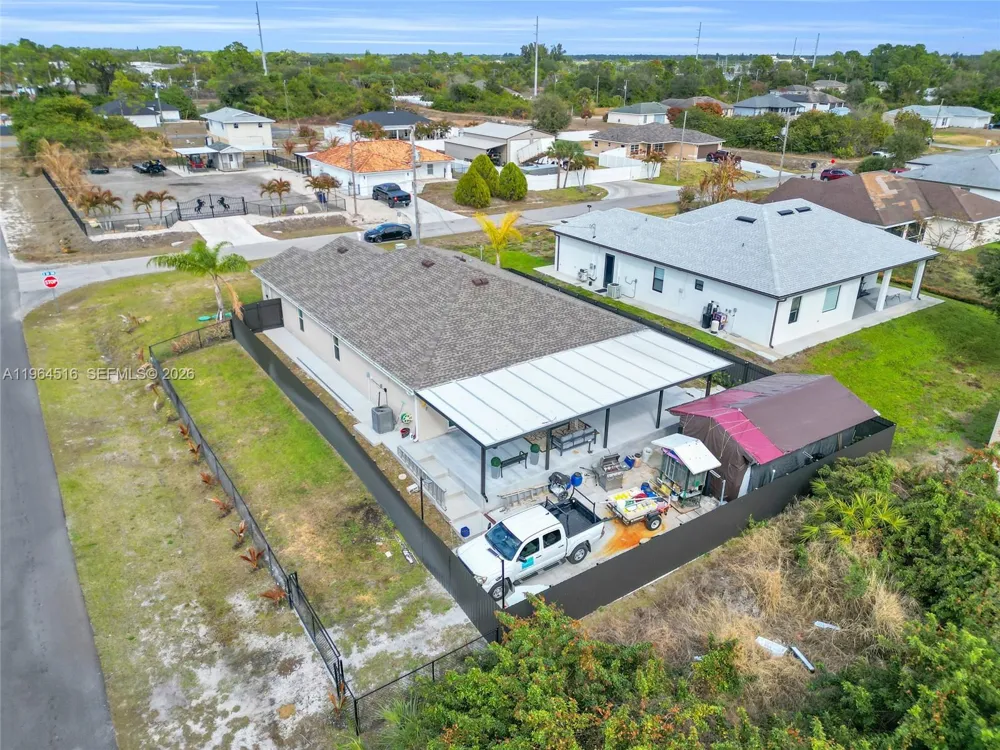 2707 2nd St SW Other City - In The State Of Florida, FL 33976