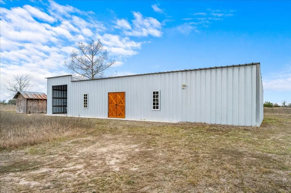 524 Hackemack Road Round Top, TX 78954