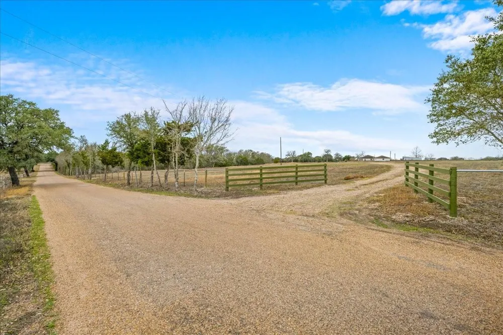 524 Hackemack Road Round Top, TX 78954