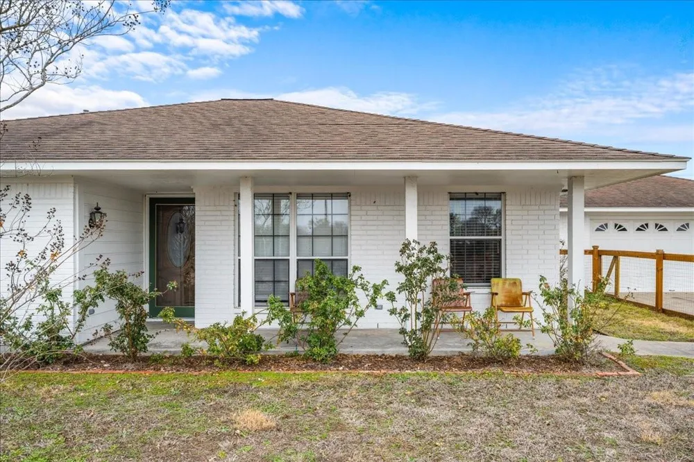 524 Hackemack Road Round Top, TX 78954