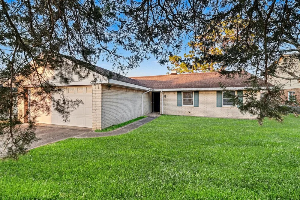 10818 Highpoint Lane