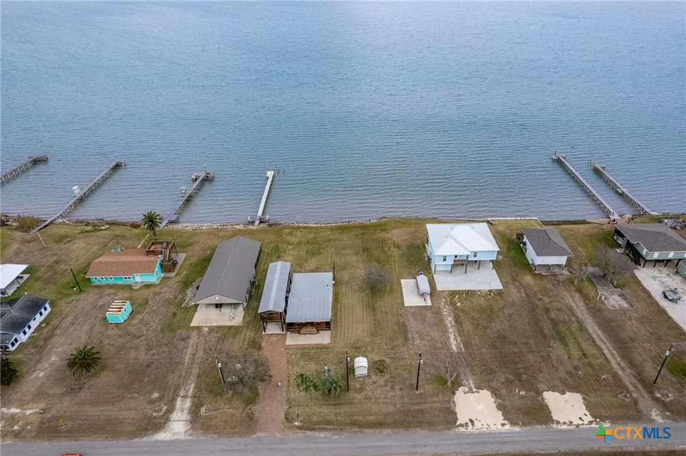 17 County Road 307 Port Lavaca, TX 77979