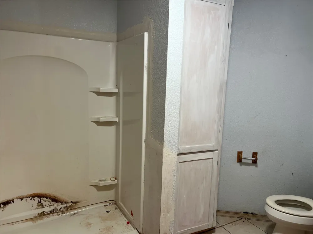 1448 Private Road 6013 Giddings, TX 78942