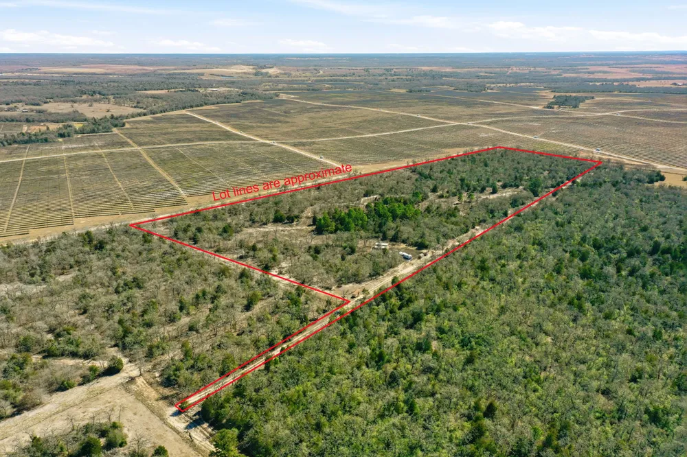 1310 Perry Lane Thorndale, TX 76577