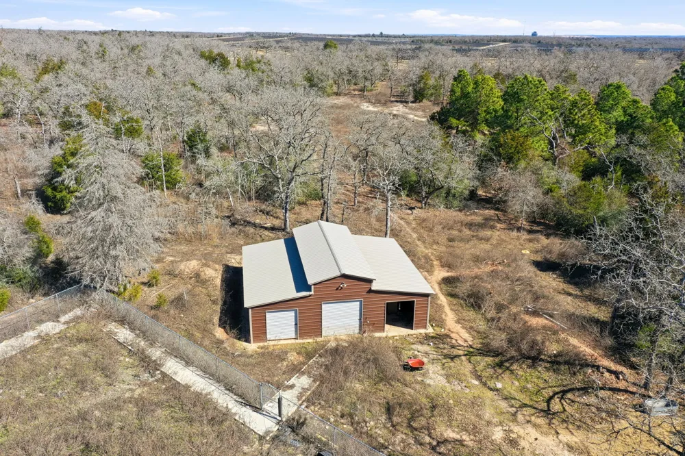 1310 Perry Lane Thorndale, TX 76577