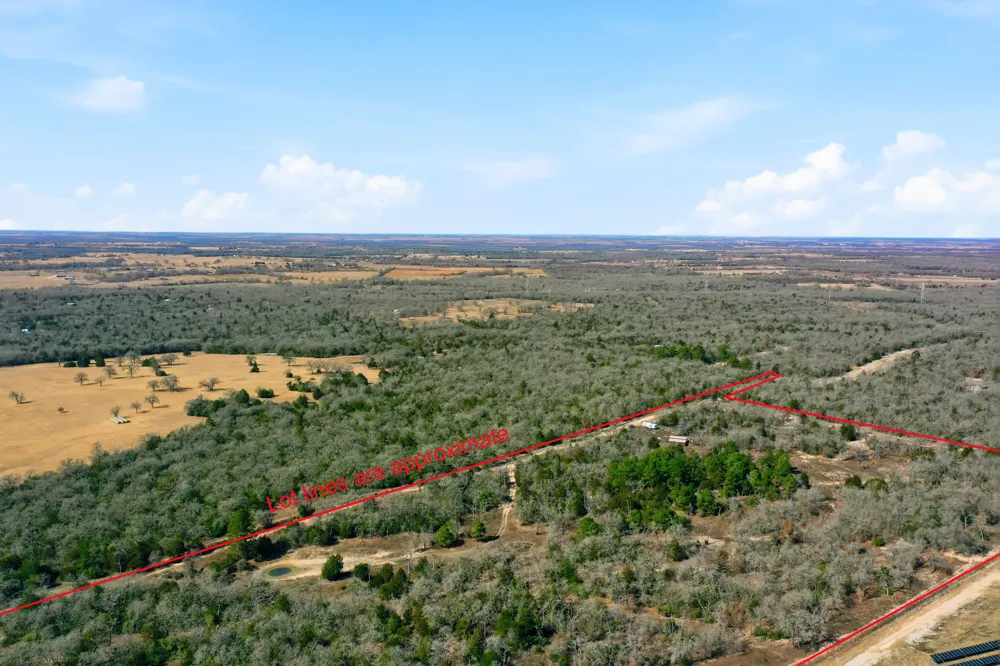 1310 Perry Lane Thorndale, TX 76577