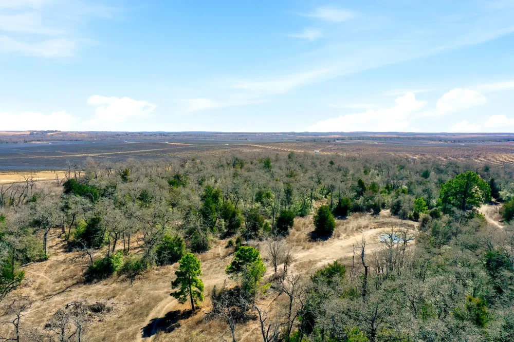 1310 Perry Lane Thorndale, TX 76577