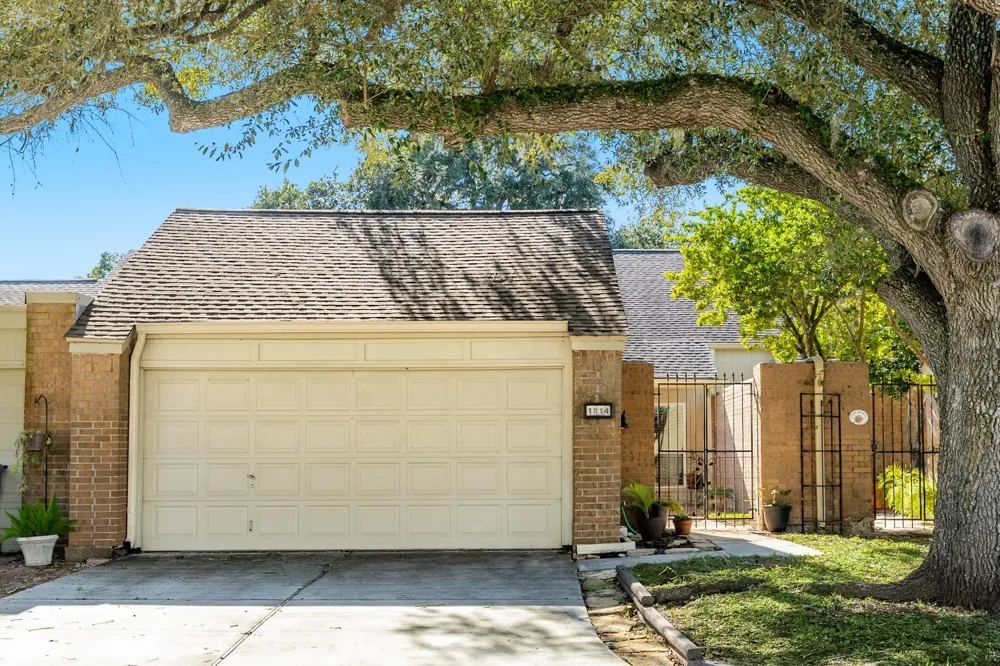 1814 Veranda Drive West Columbia, TX 77486