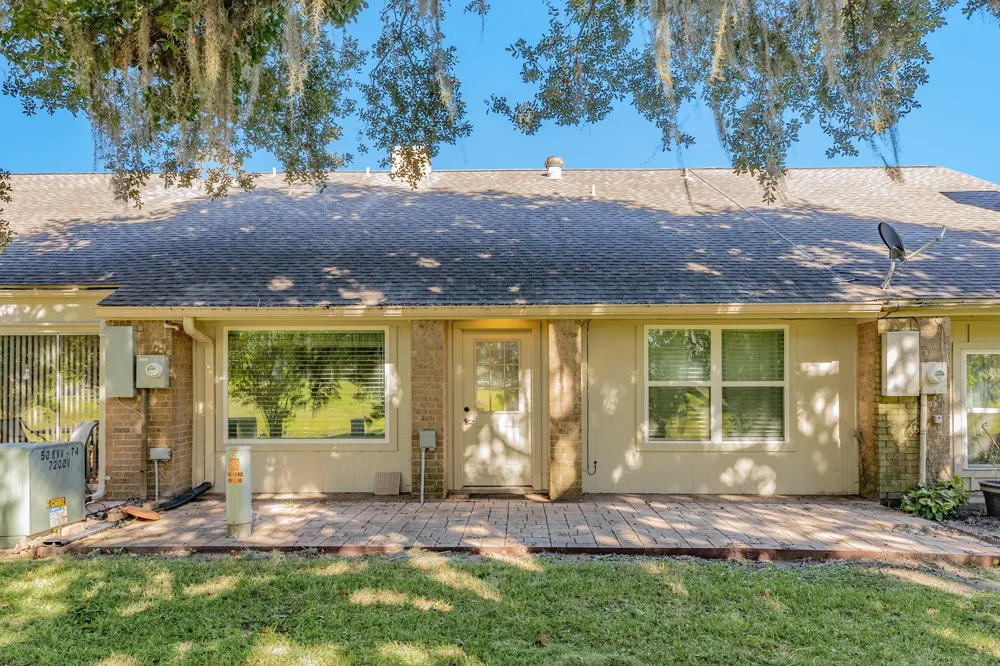 1814 Veranda Drive West Columbia, TX 77486