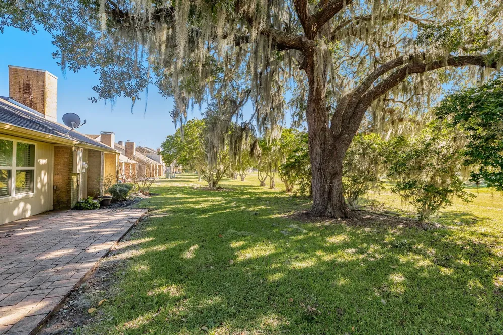 1814 Veranda Drive West Columbia, TX 77486