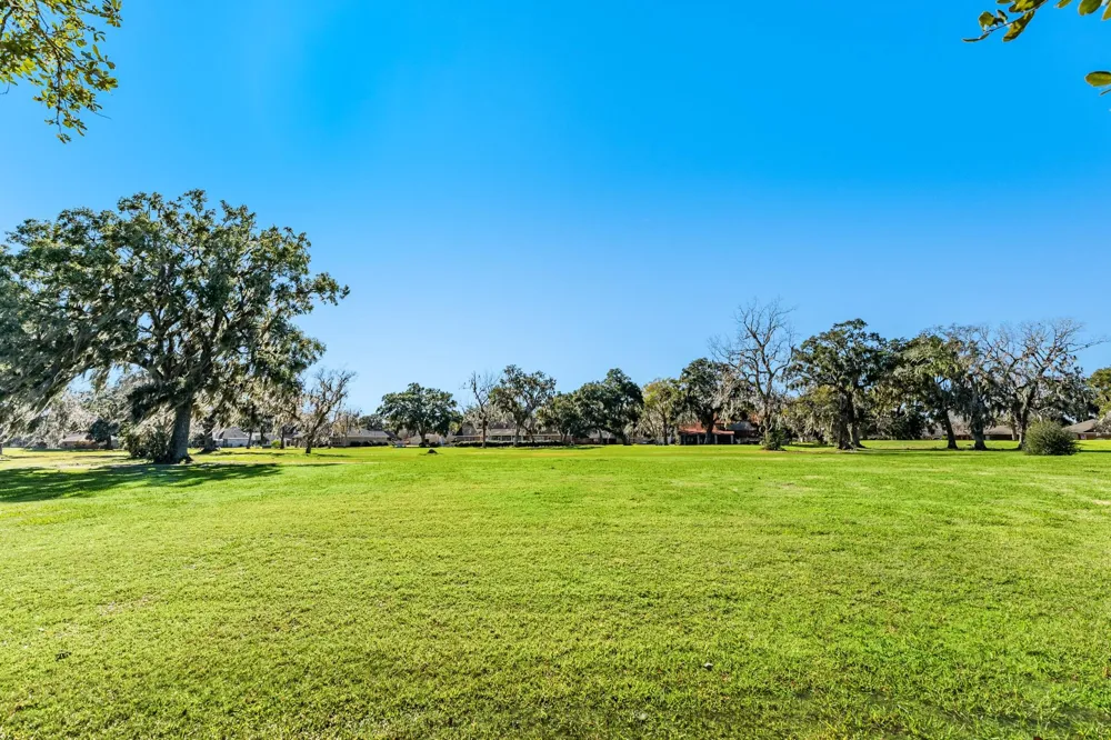 1814 Veranda Drive West Columbia, TX 77486