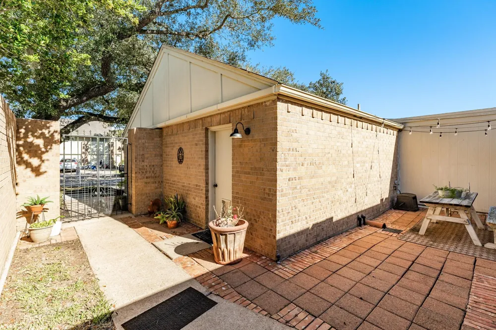 1814 Veranda Drive West Columbia, TX 77486