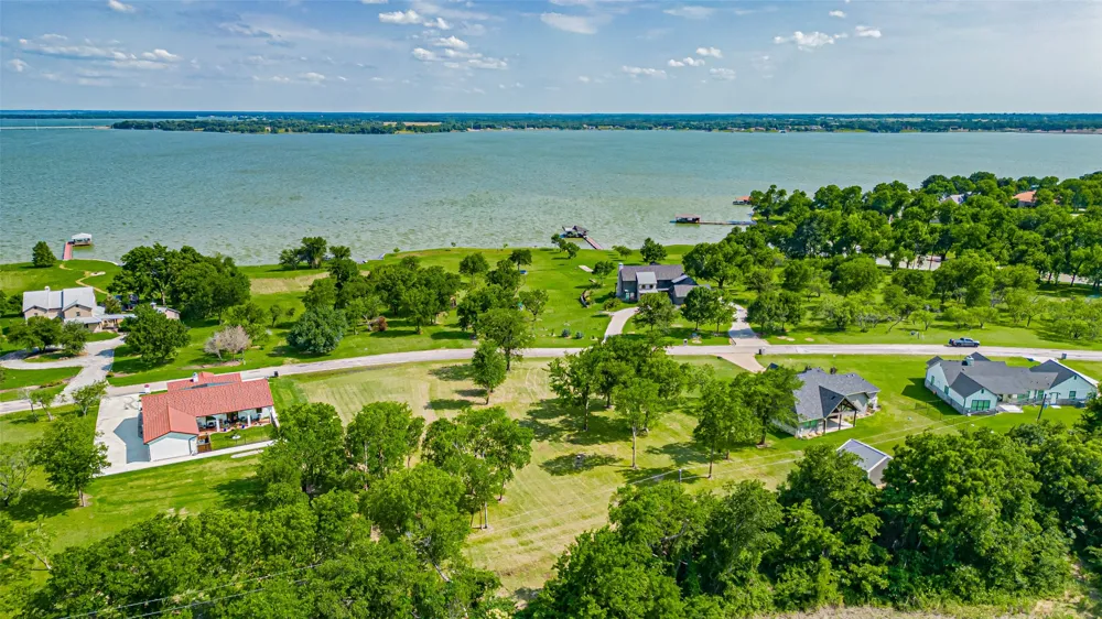 Francisco Bay Drive Kerens, TX 75144
