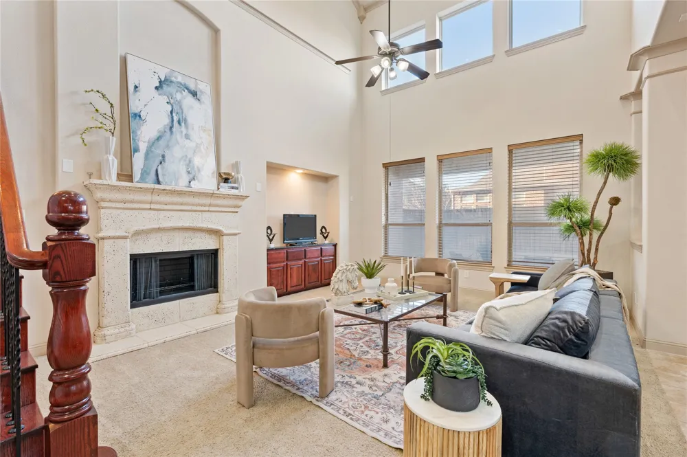 1010 Lost Valley Drive Euless, TX 76039