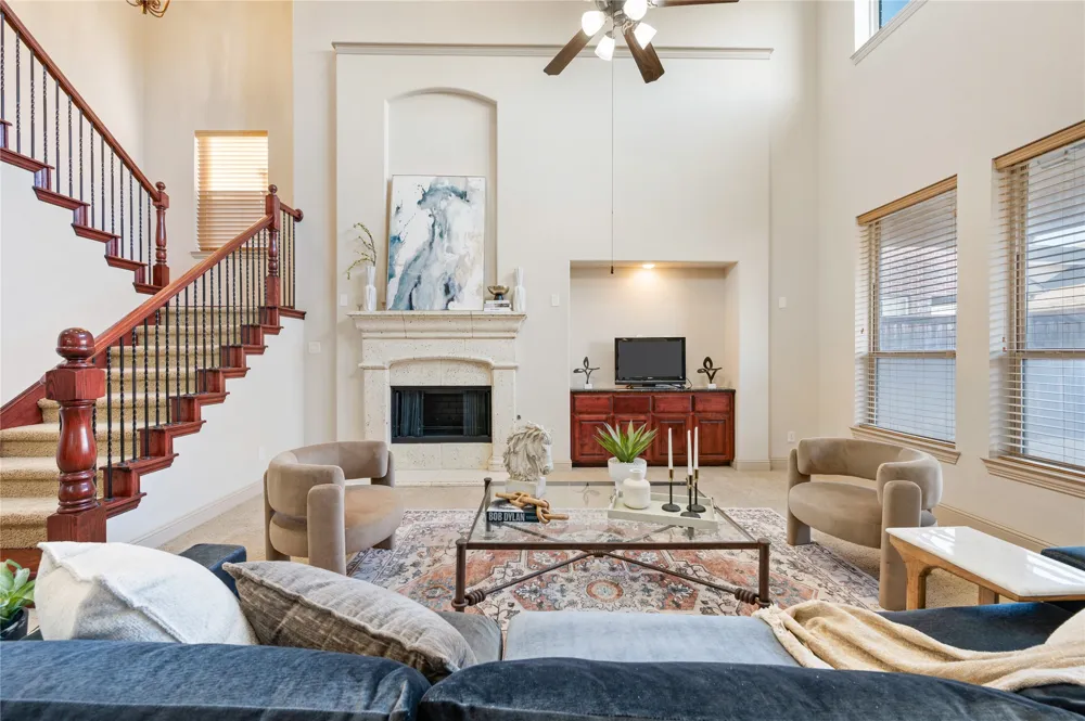 1010 Lost Valley Drive Euless, TX 76039