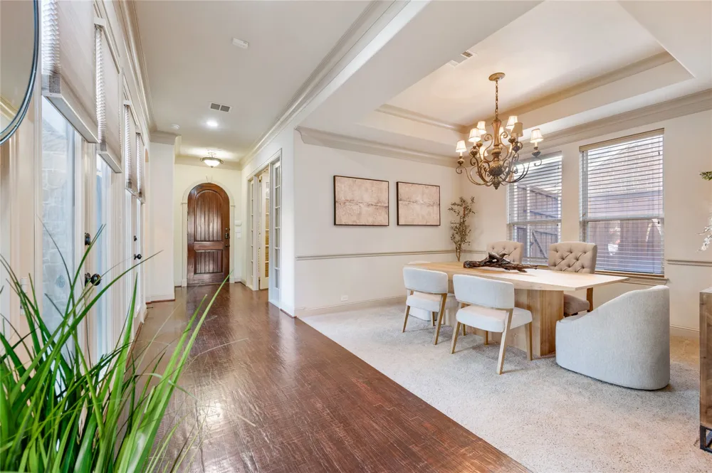 1010 Lost Valley Drive Euless, TX 76039