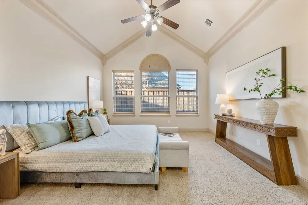 1010 Lost Valley Drive Euless, TX 76039