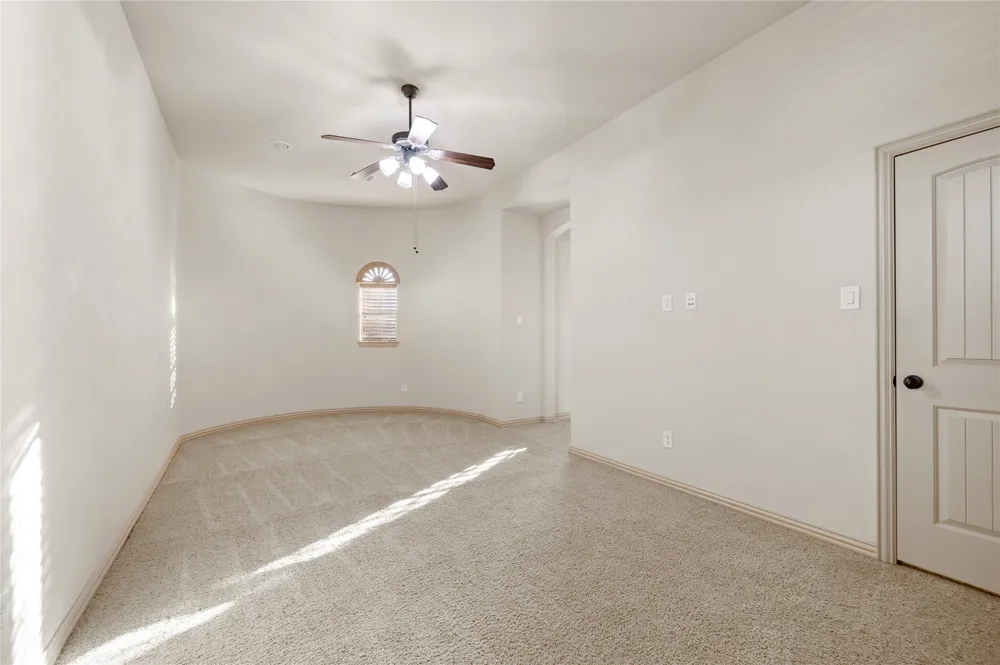 1010 Lost Valley Drive Euless, TX 76039