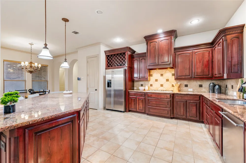 1010 Lost Valley Drive Euless, TX 76039