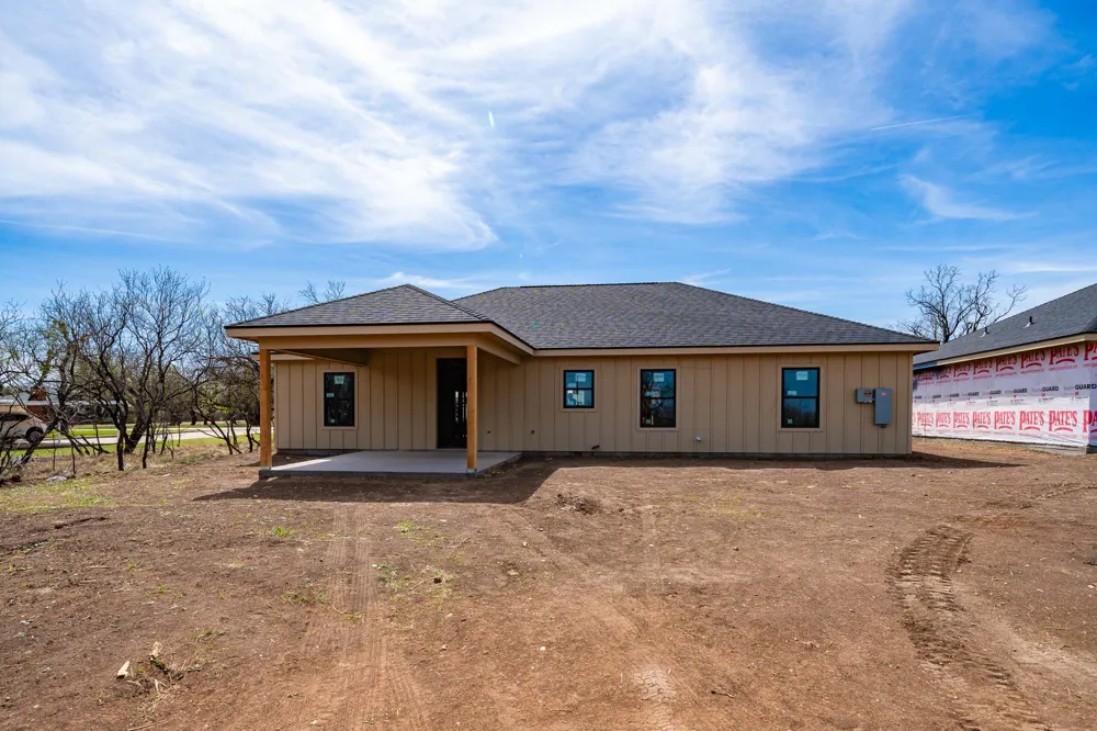 707 E Davenport Stamford, TX 79553