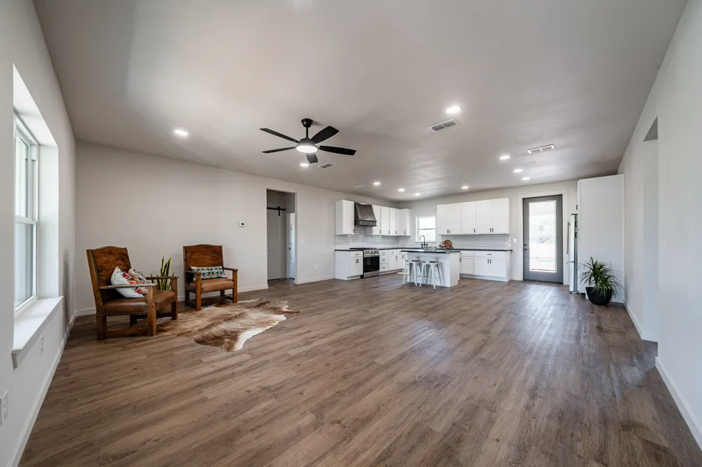 707 E Davenport Stamford, TX 79553