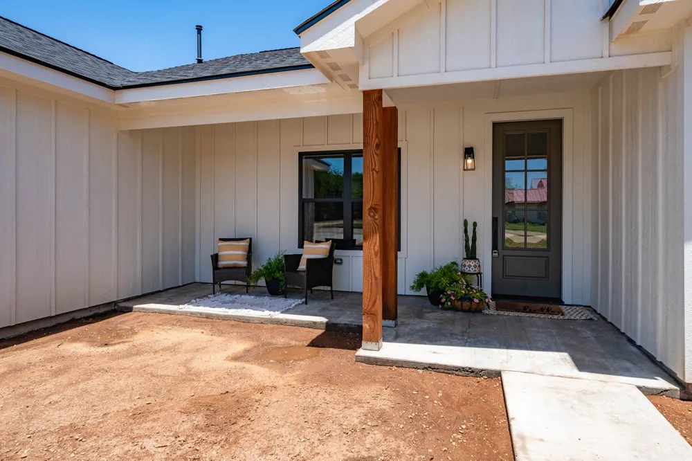 707 E Davenport Stamford, TX 79553