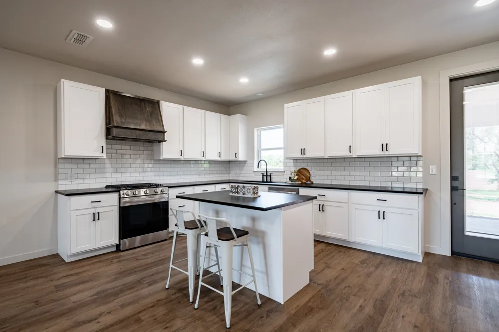 707 E Davenport Stamford, TX 79553
