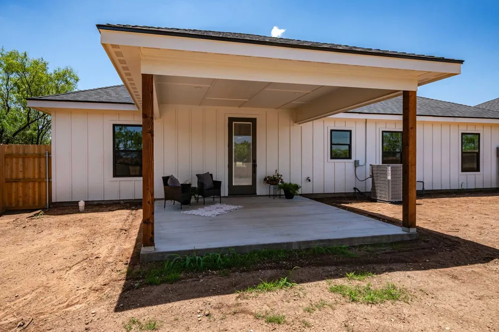 707 E Davenport Stamford, TX 79553