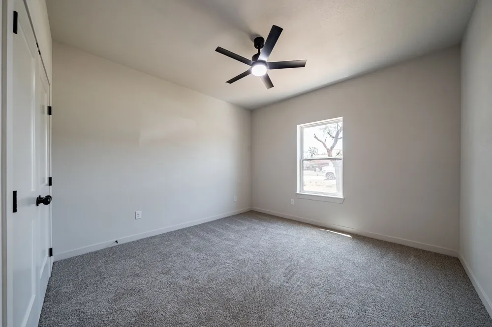 707 E Davenport Stamford, TX 79553