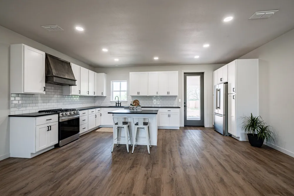 707 E Davenport Stamford, TX 79553