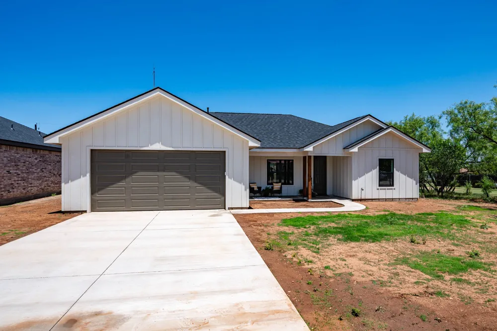 707 E Davenport Stamford, TX 79553