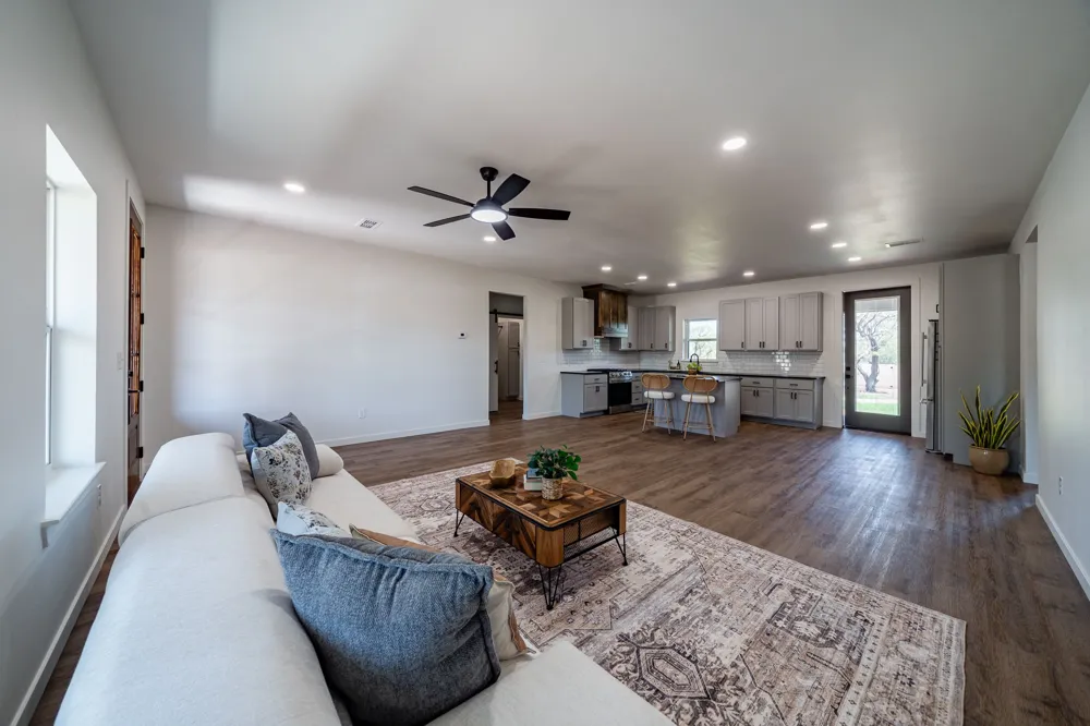 705 E Davenport Stamford, TX 79553