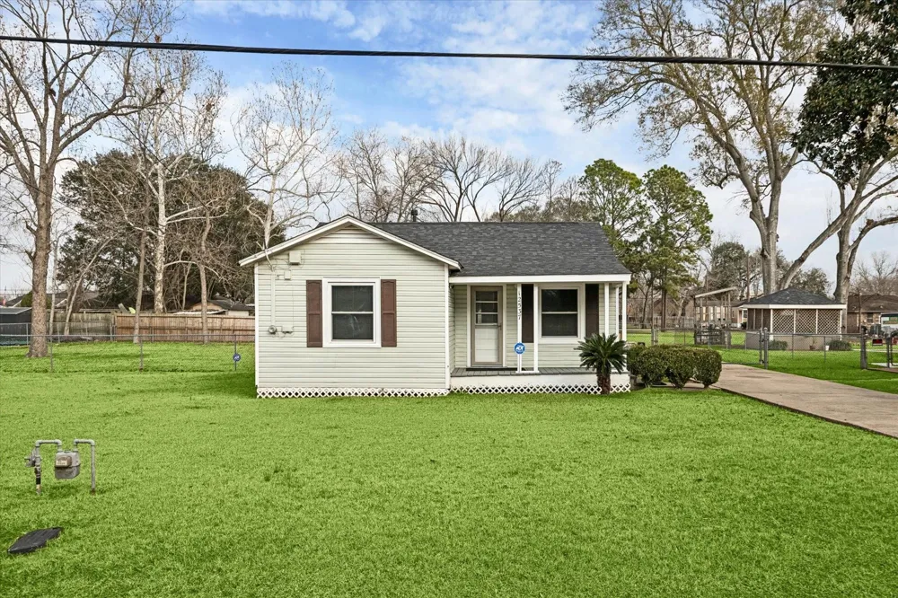 12537 Terrance Street